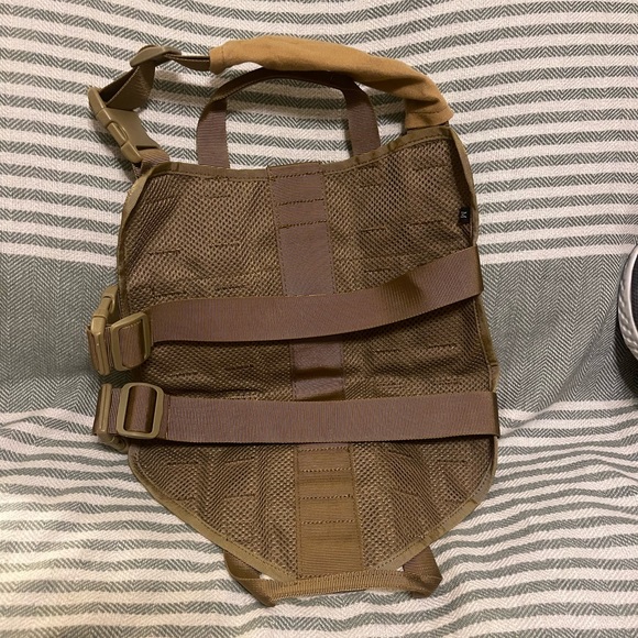 Military Dog Tactical Vest+ Molle Bag Coyote Colored Size Medium - Picture 2 of 3